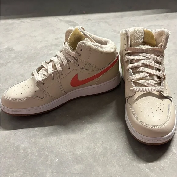 $250 Nike Air Jordan Mid Utility Fleece in Beige